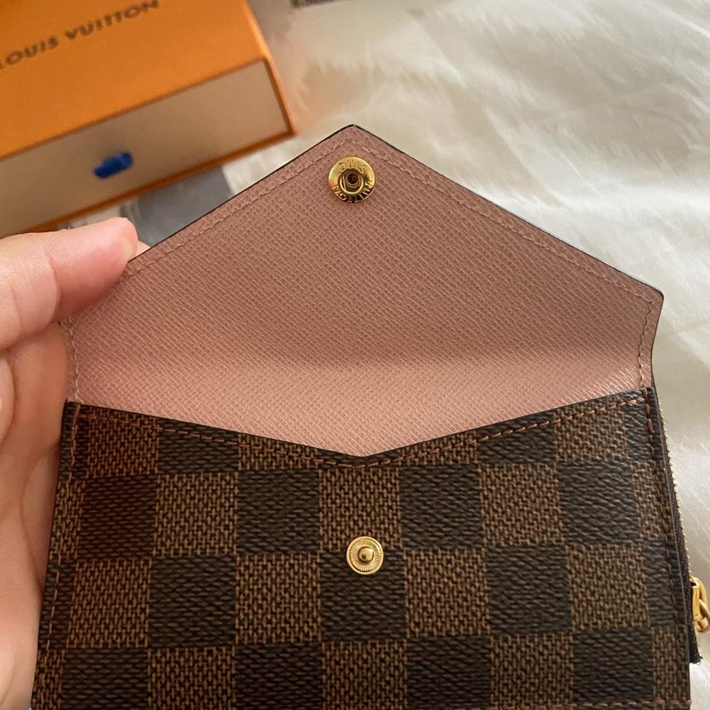 SOLD Louis Vuitton Recto Verso wallet - Picture 4 of 13